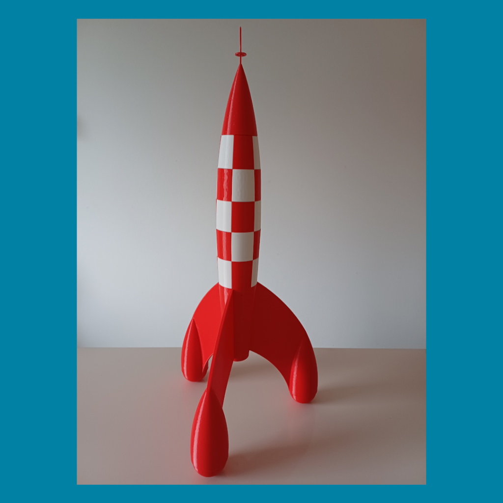 Full view of the rocket as present in the comic book Tintin titled Destination Moon used for decoration.